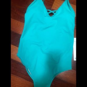 Lululemon shoreline one piece swim NWT size 8